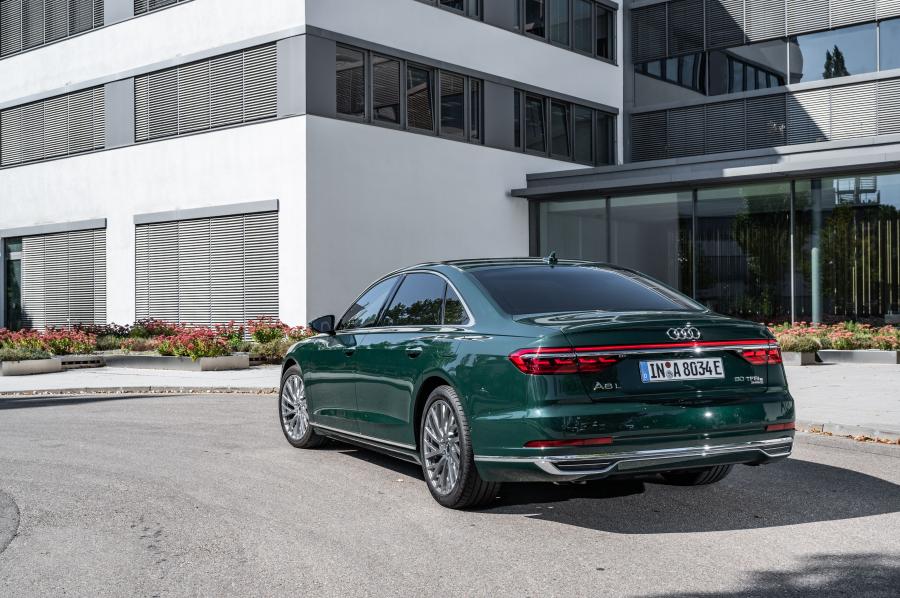  Audi A8 L 60 TFSI e Quattro 2019 года  (WW) (фото 28 из 61)